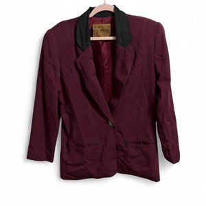 Saddle Ridge Vintage Collection Women's Burgundy Blazer with Black Collar Size M